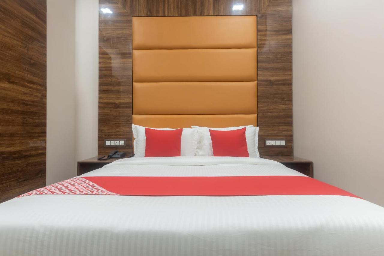 Hotel Blue Executive Near Chhatrapati Shivaji International Airport Mumbai Exterior photo